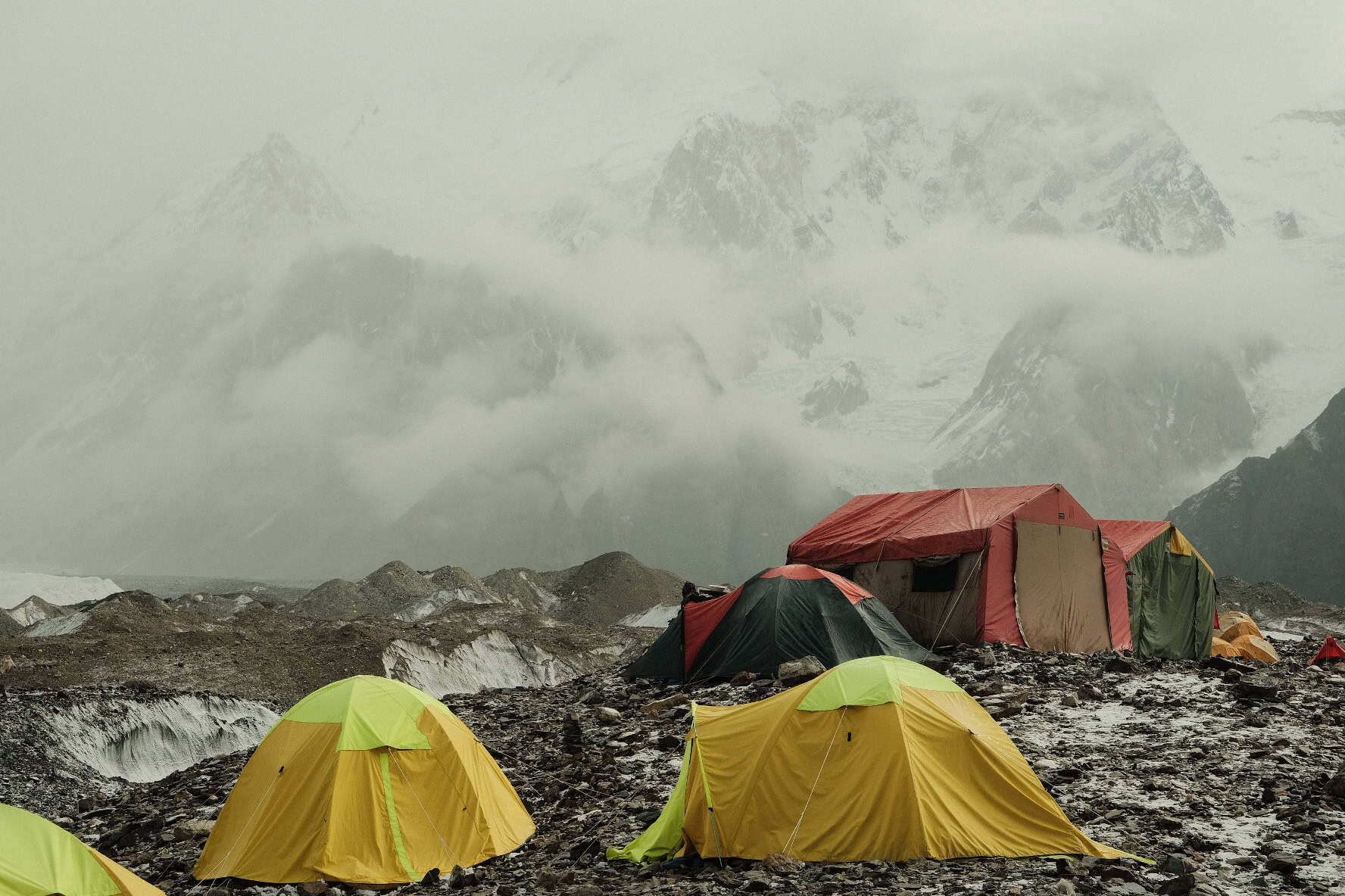 Pakistan Karakoram Trekking The Wildlinger K2 basecamp Broad Peak basecamp Gondogoro La
