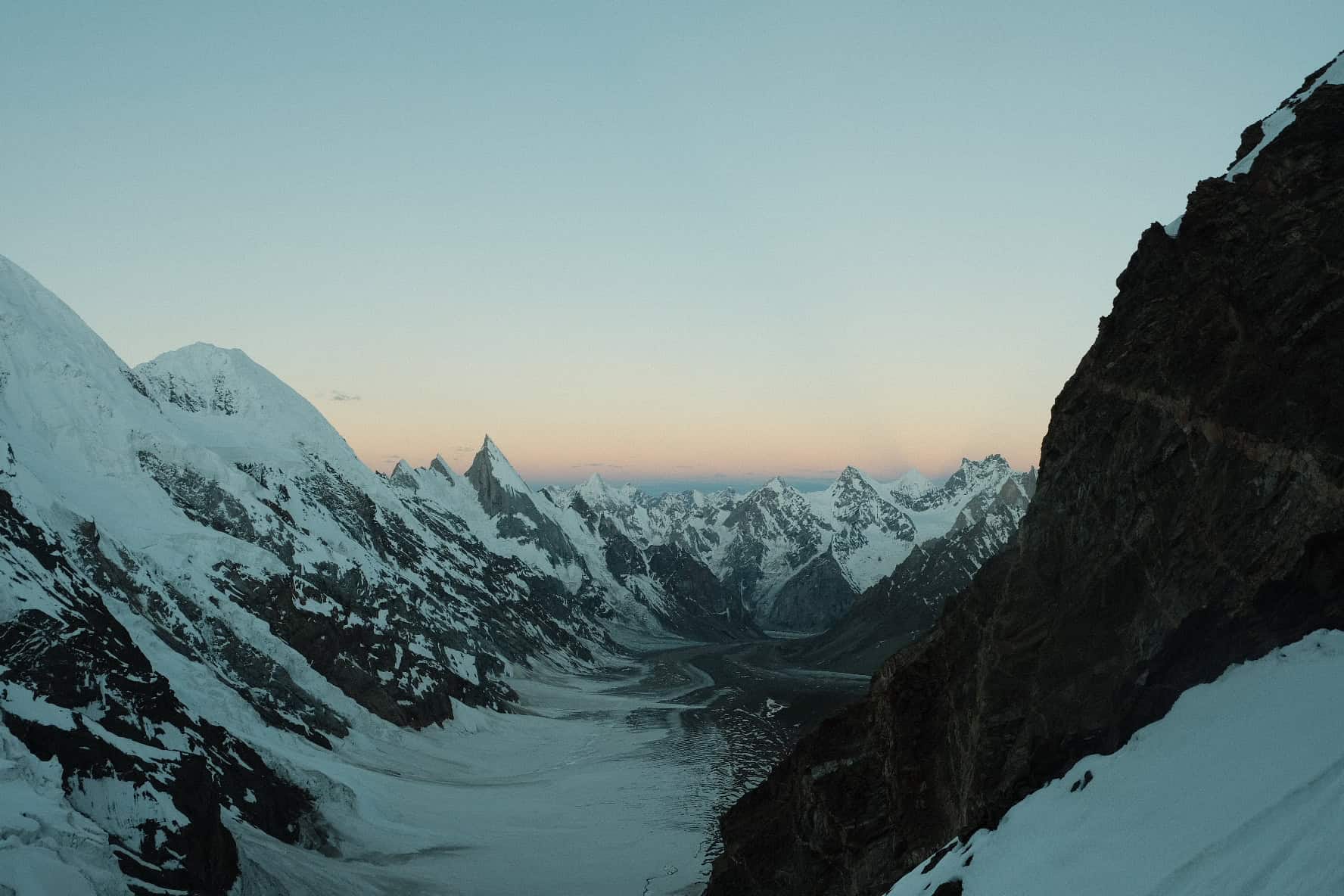 Pakistan Karakoram Trekking The Wildlinger K2 basecamp Broad Peak basecamp Gondogoro La